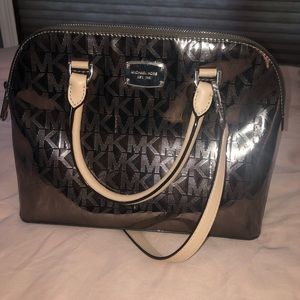 Michael kors metallic hand bag